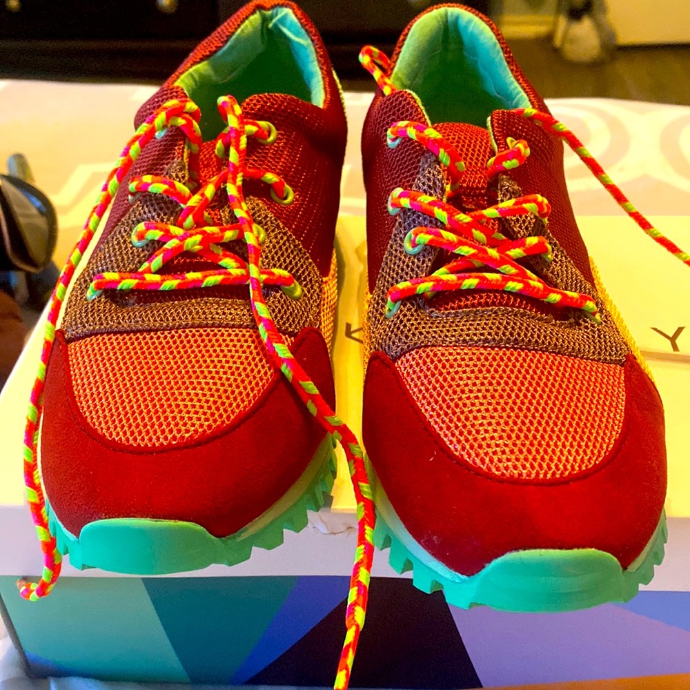 Katy Perry tennis shoes
